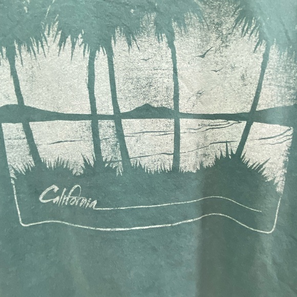 Old Navy pocket tee - Picture 4 of 5